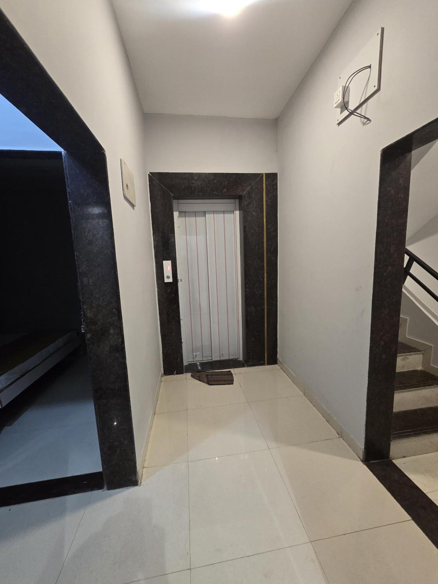 Vivanta Inn Lodge, סולאפור מראה חיצוני תמונה
